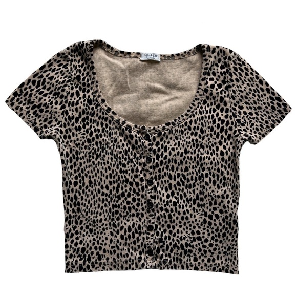 Brandy Melville Cheetah Print Button Up Baby Tee - Picture 1 of 7